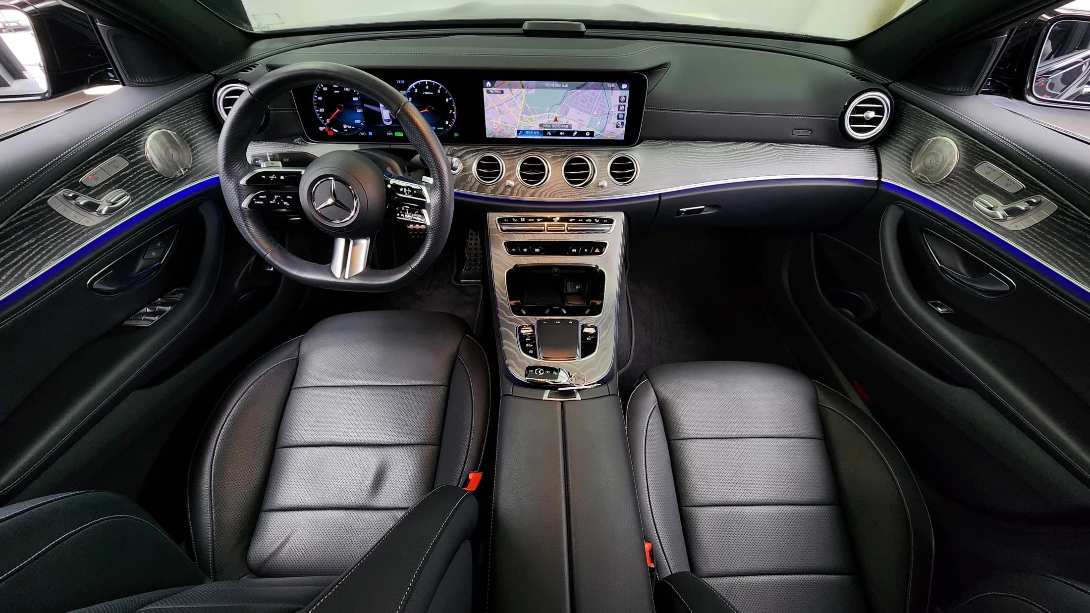 Mercedes-Benz E-Class E350 4MATIC AMG Line, 2022 г. 20361 км. — фото 7