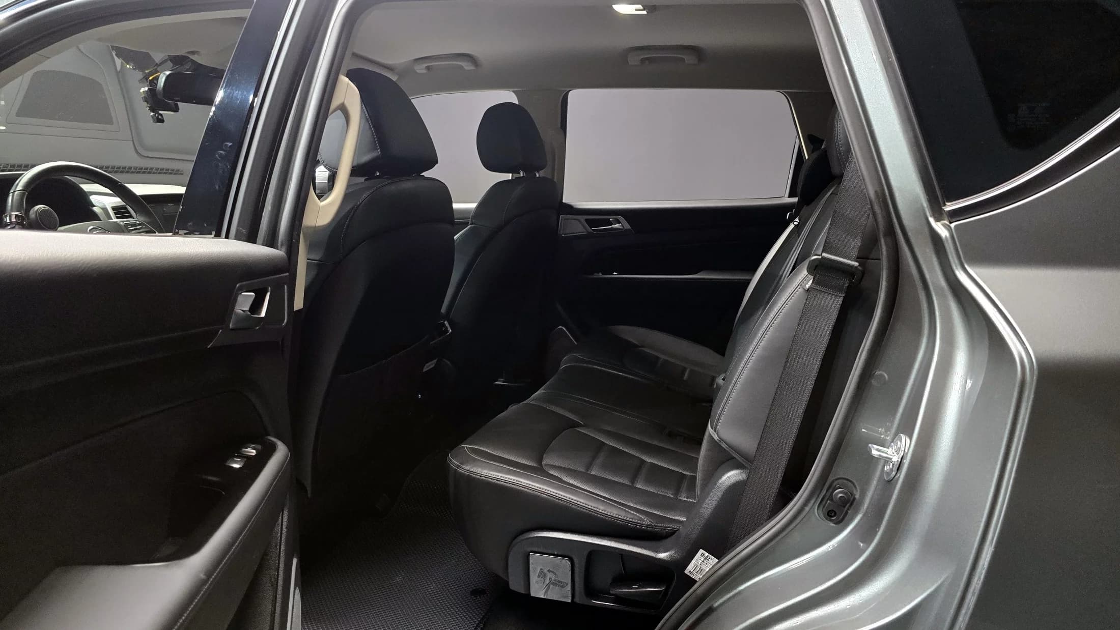 SsangYong Rexton Diesel 2.2 4WD Luxury, 2021 г. 26287 км. — фото 13