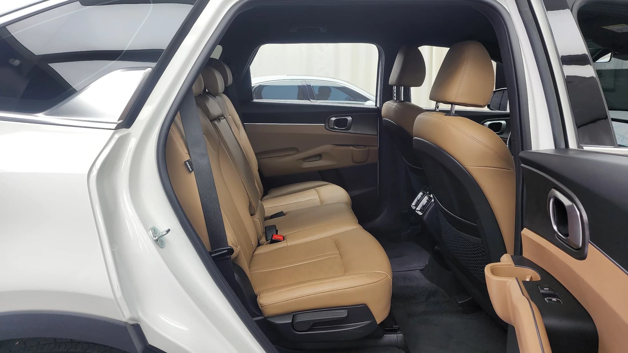 Kia Sorento Gasoline 2.5T 2WD Prestige, 2024 г. 15522 км. — фото 12