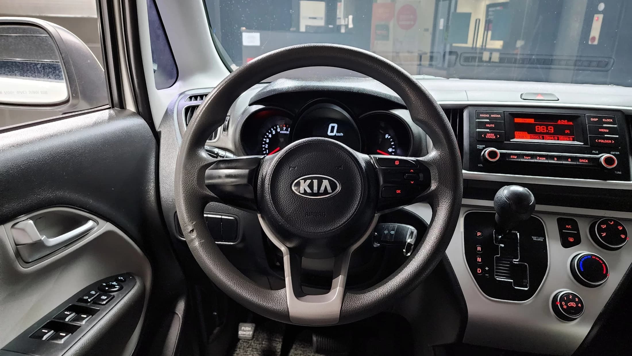 Kia RAY Van Prestige, 2021 г. 64593 км. — фото 14