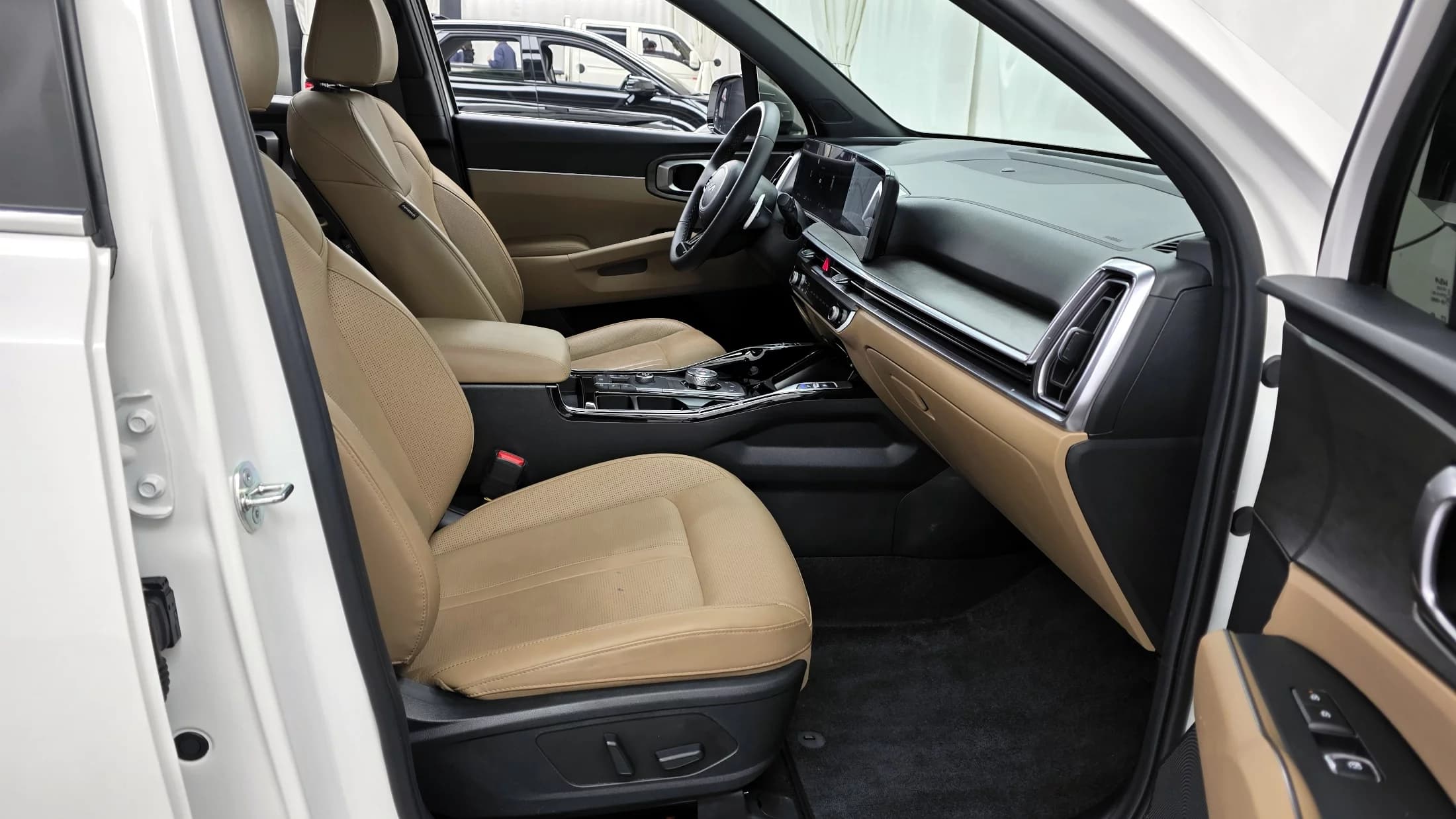 Kia Sorento Gasoline 2.5T 2WD Prestige, 2024 г. 14116 км. — фото 11