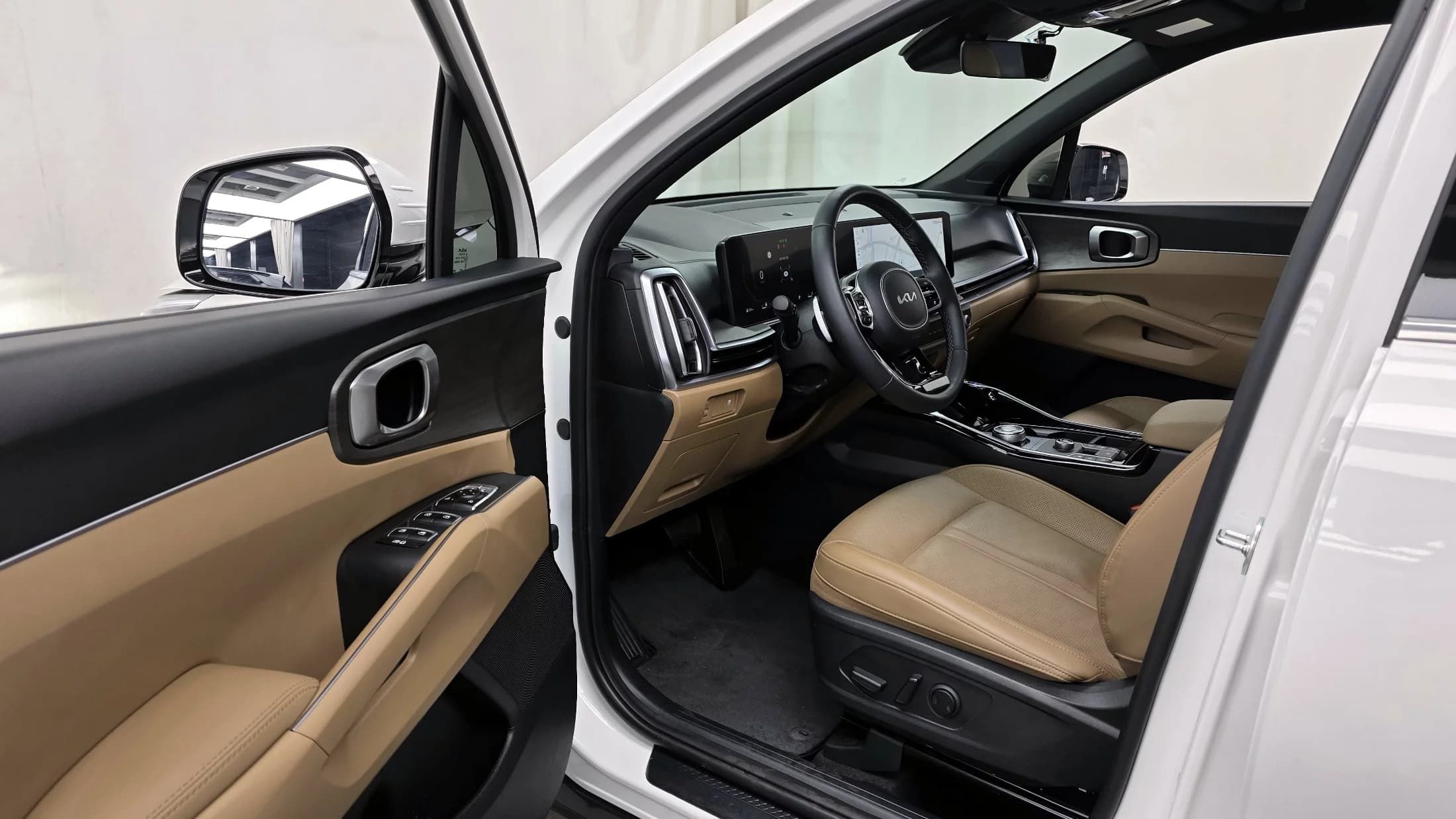 Kia Sorento Gasoline 2.5T 2WD Prestige, 2024 г. 14116 км. — фото 17