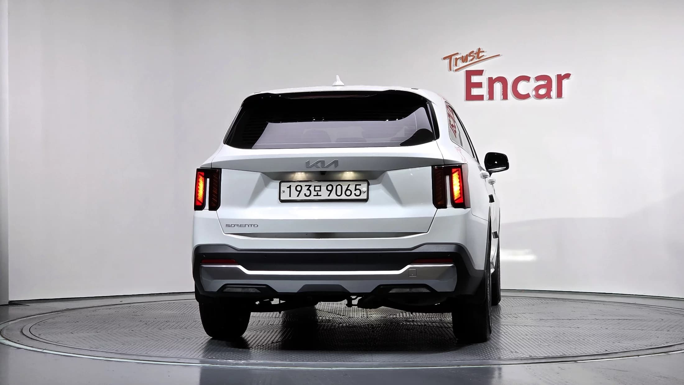Kia Sorento Gasoline 2.5T 2WD Prestige, 2024 г. 14116 км. — фото 4