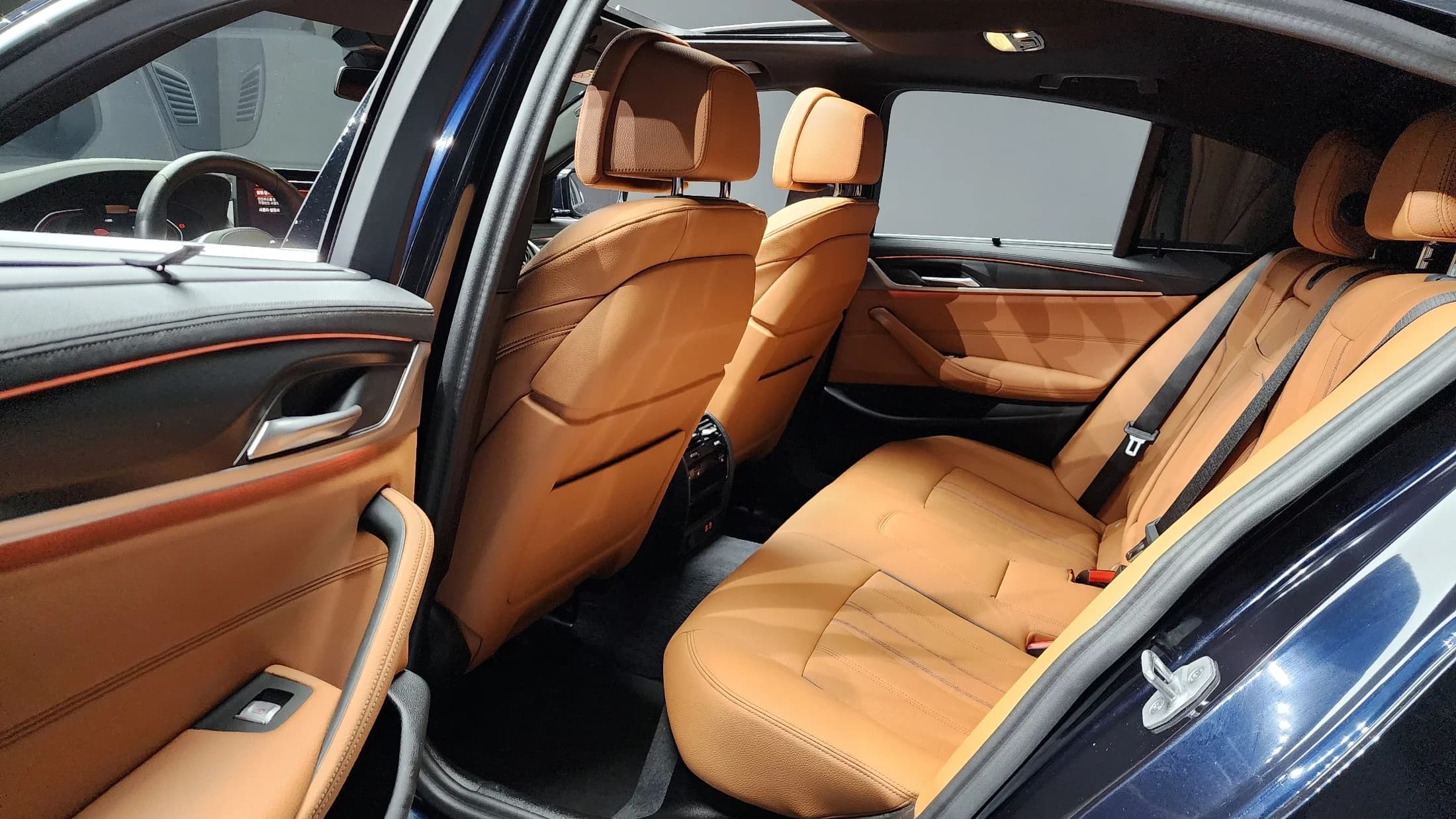 BMW 5-Series 520i M Sport, 2023 г. 14250 км. — фото 19