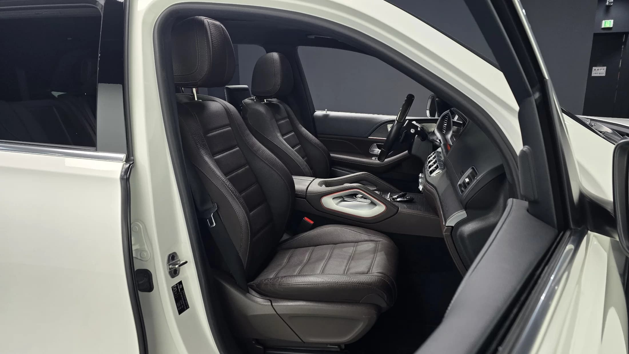 Mercedes-Benz GLS-Class GLS580 4MATIC, 2022 г. 102535 км. — фото 10