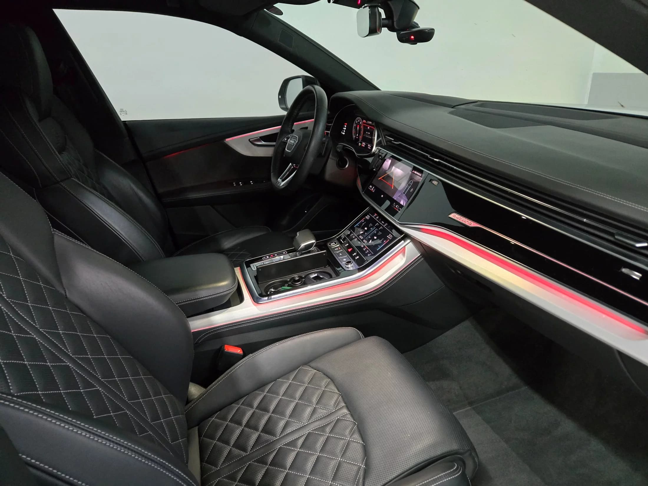 Audi Q8 55 TFSI Quattro Premium, 2022 г. 37399 км. — фото 11
