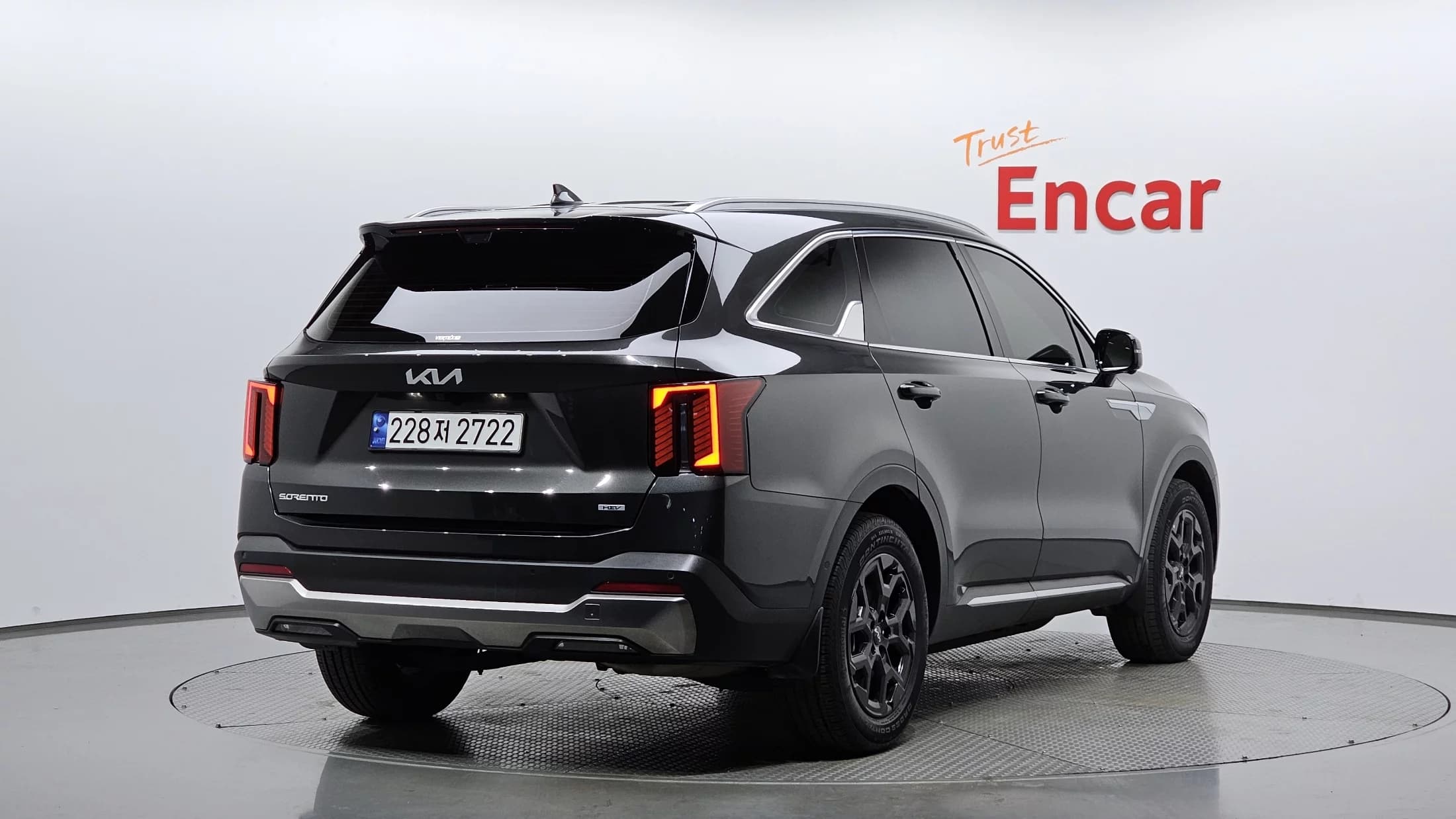 Kia Sorento HEV 1.6 2WD Signature, гибрид, 2023 г. 27387 км. — фото 2