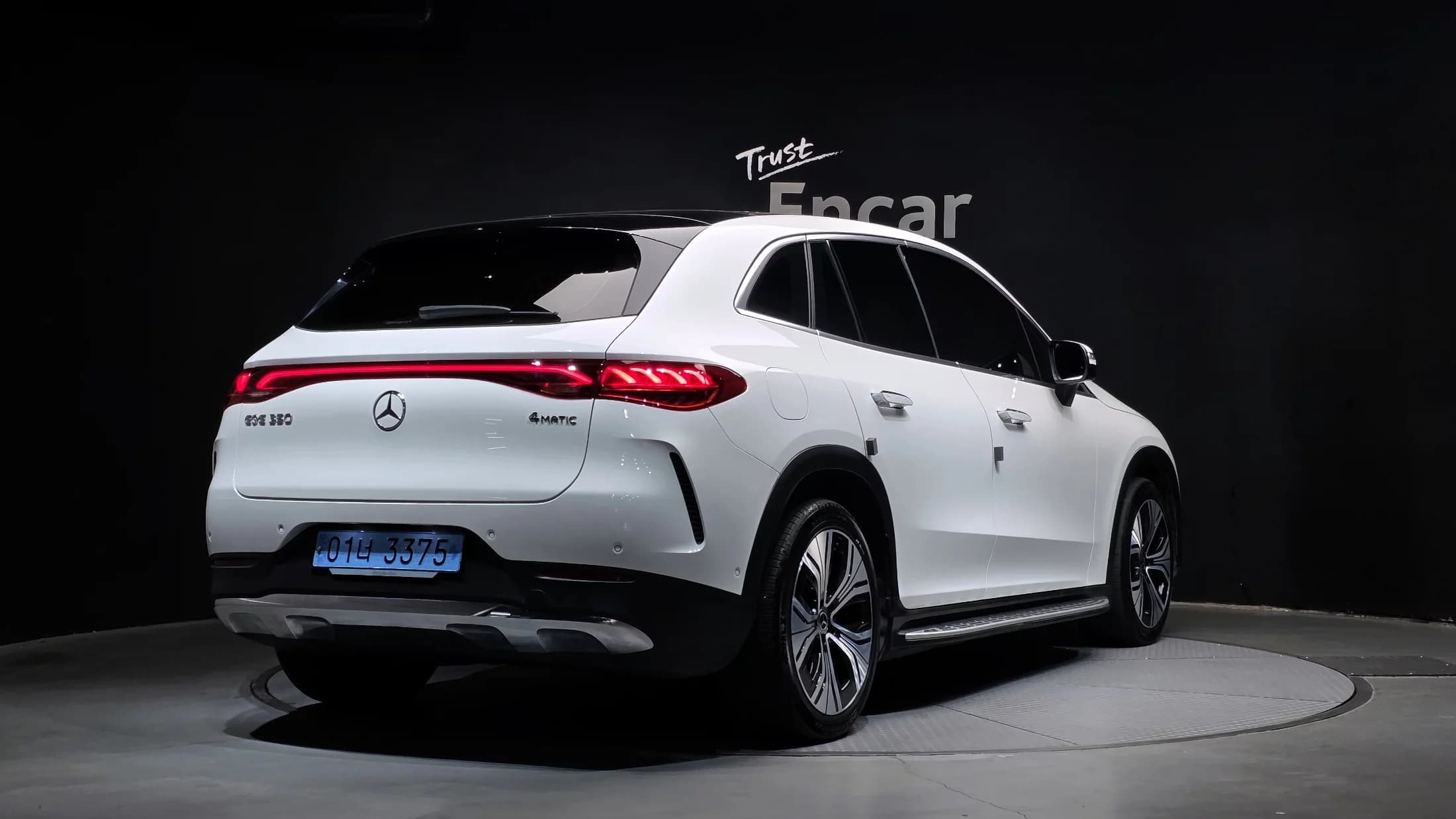 Mercedes-Benz EQE EQE350 4MATIC, электромобиль, 2023 г. 51618 км. — фото 2