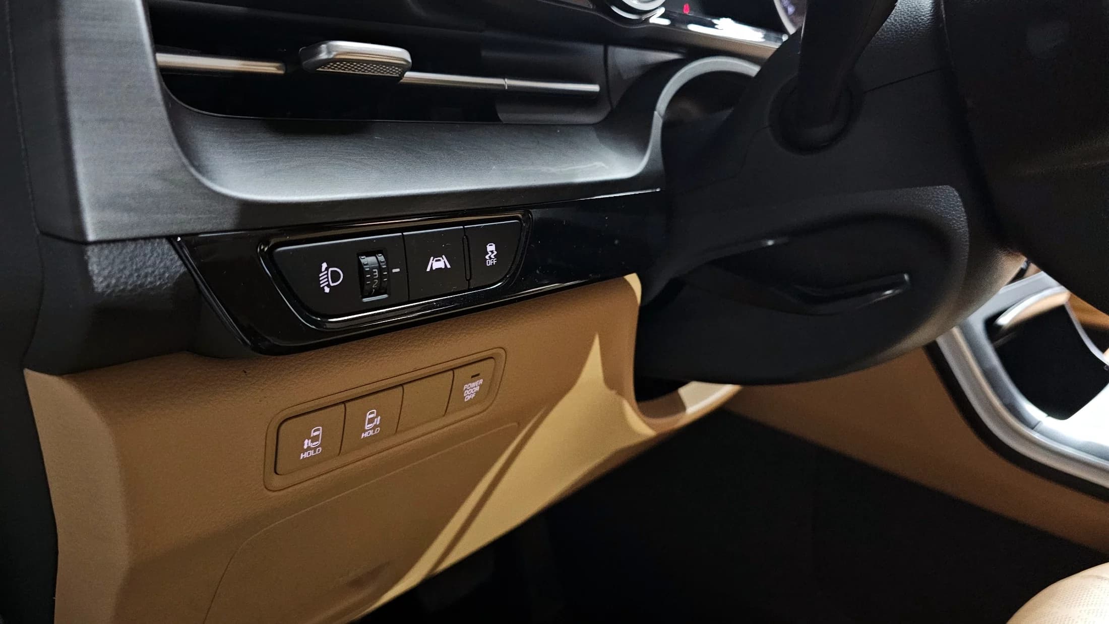 Kia Carnival 9-Seater Prestige, 2022 г. 63179 км. — фото 14