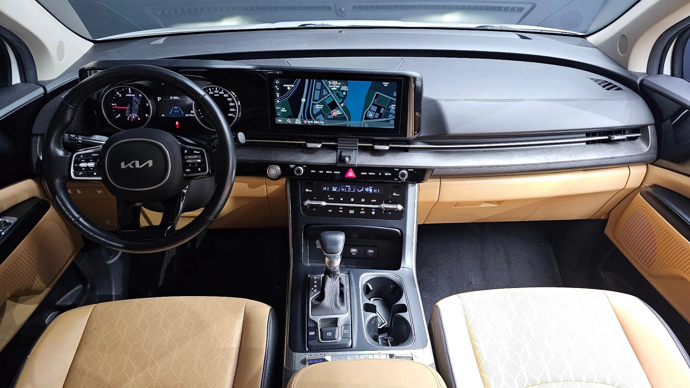 Kia Carnival 9-Seater Prestige, 2022 г. 63179 км. — фото 7