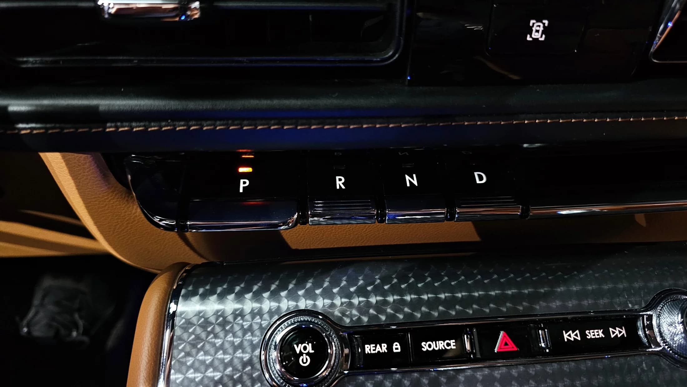 Lincoln AVIATOR 3.0 Black Label AWD, 2021 г. 128329 км. — фото 9