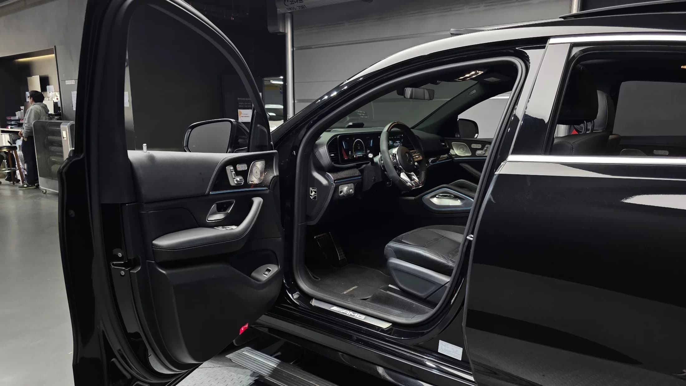 Mercedes-Benz GLE-Class AMG GLE53 4MATIC+ Coupe, 2023 г. 13270 км. — фото 11