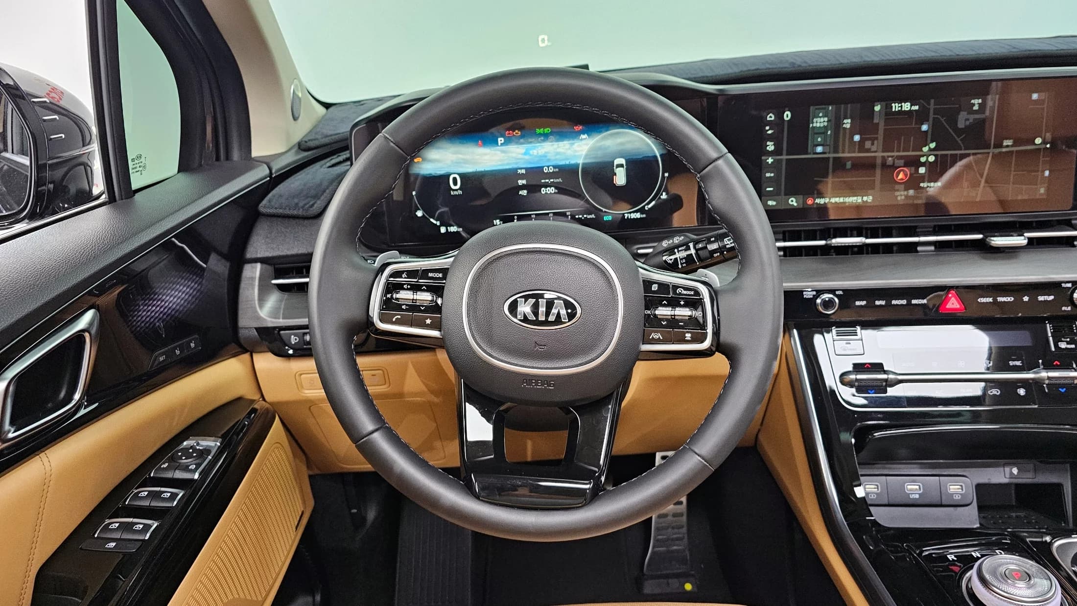 Kia Carnival 7-Seater Signature, 2021 г. 71954 км. — фото 13