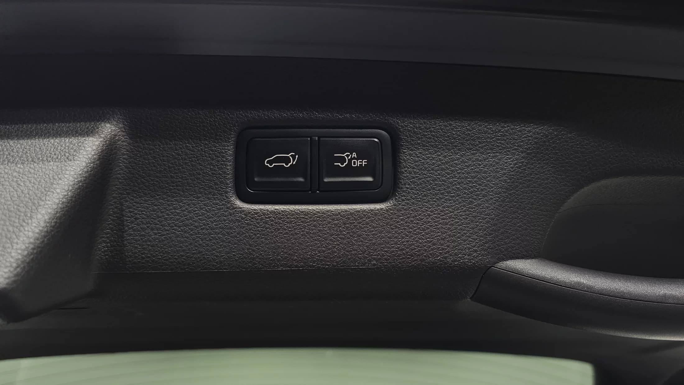 Kia Carnival 7-Seater Signature, 2021 г. 71954 км. — фото 20