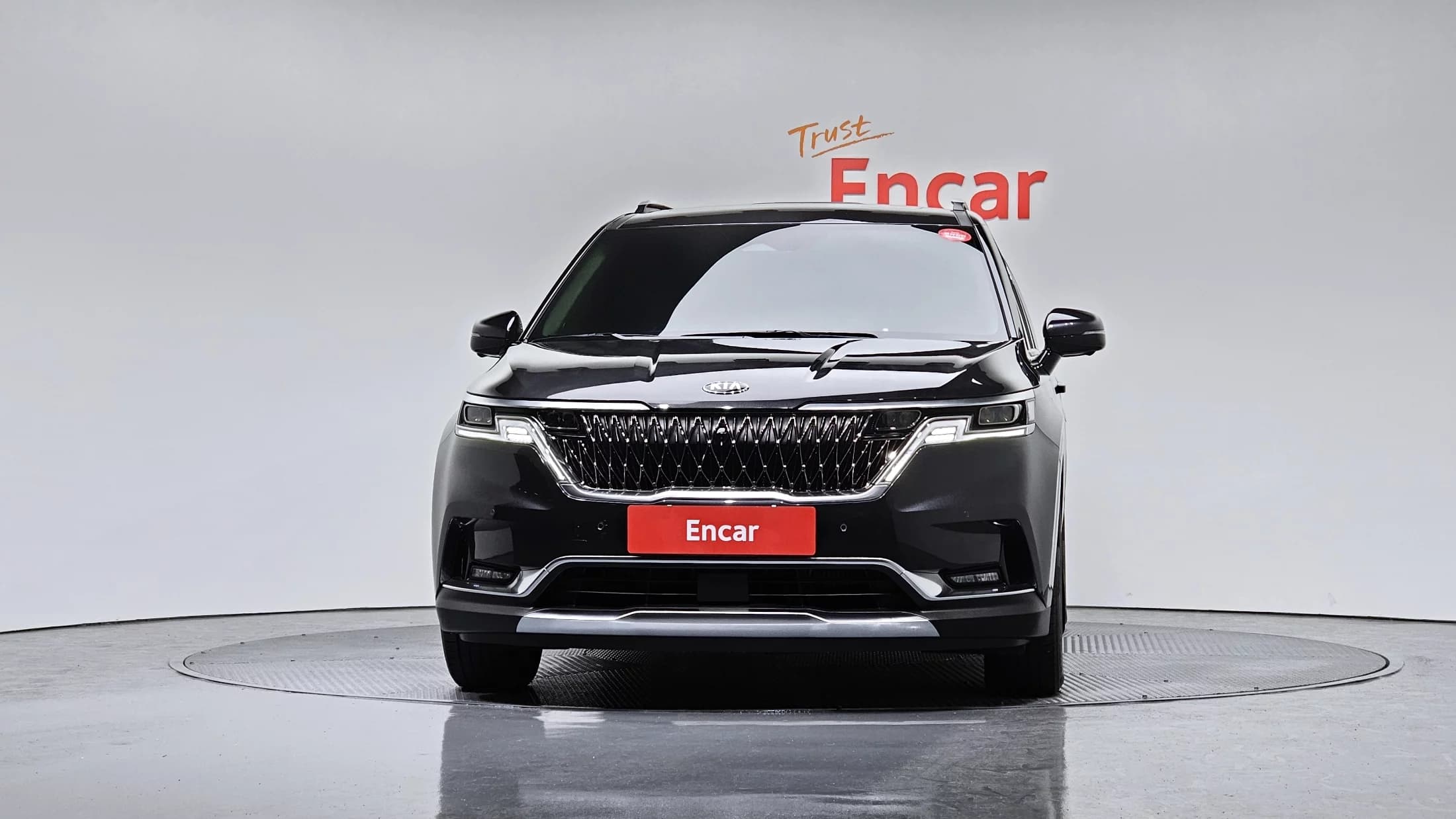 Kia Carnival 7-Seater Signature, 2021 г. 71954 км. — фото 3