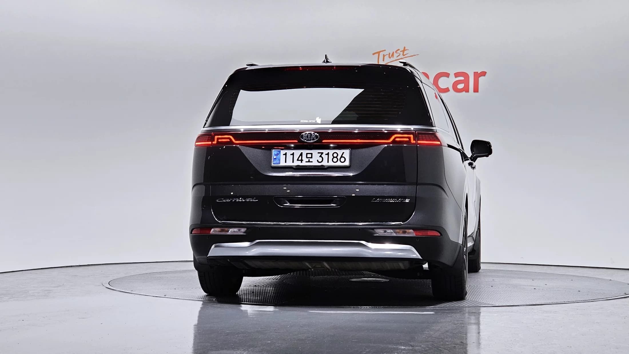 Kia Carnival 7-Seater Signature, 2021 г. 71954 км. — фото 4