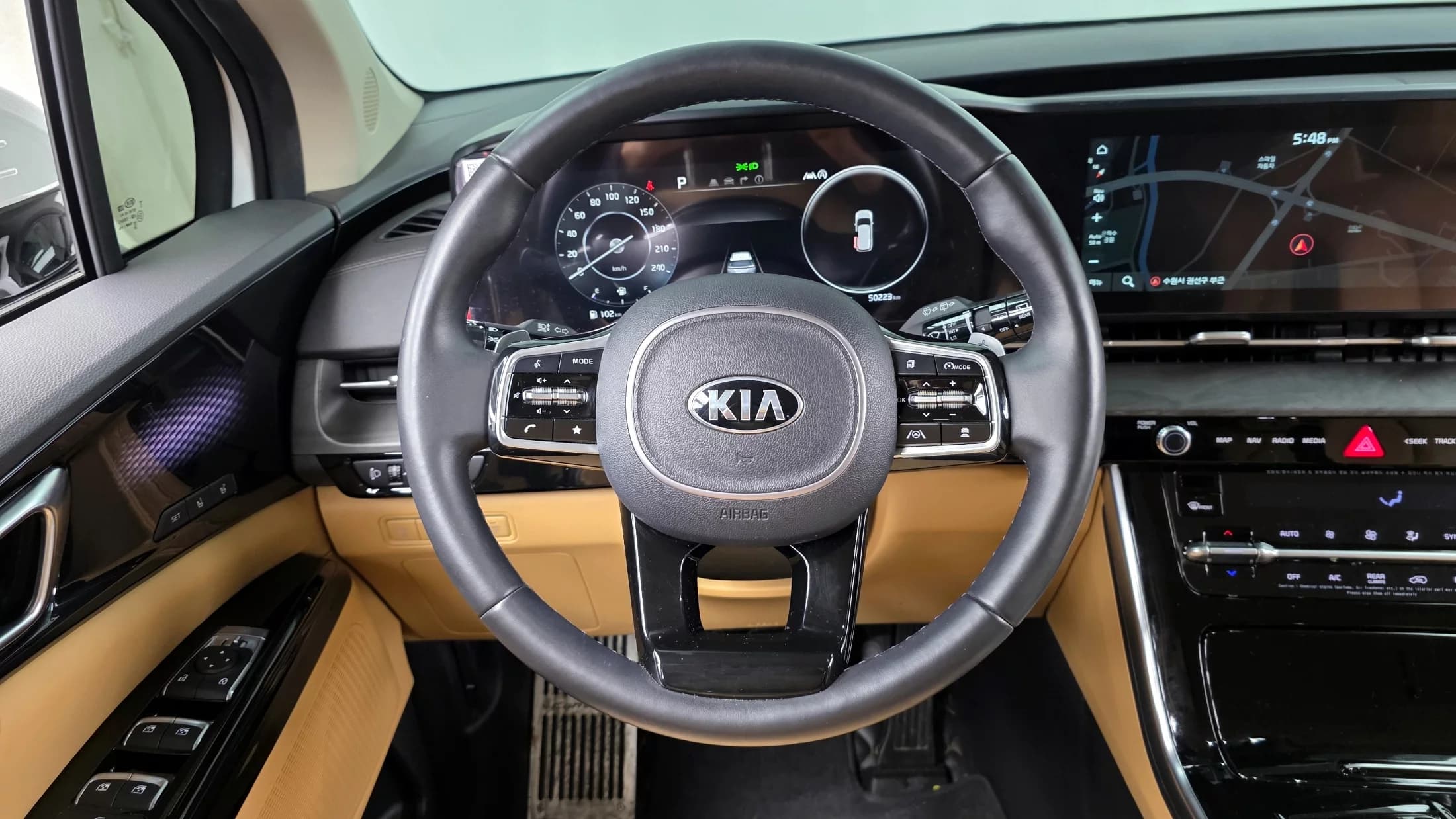 Kia Carnival 9-Seater Signature, 2021 г. 50272 км. — фото 13