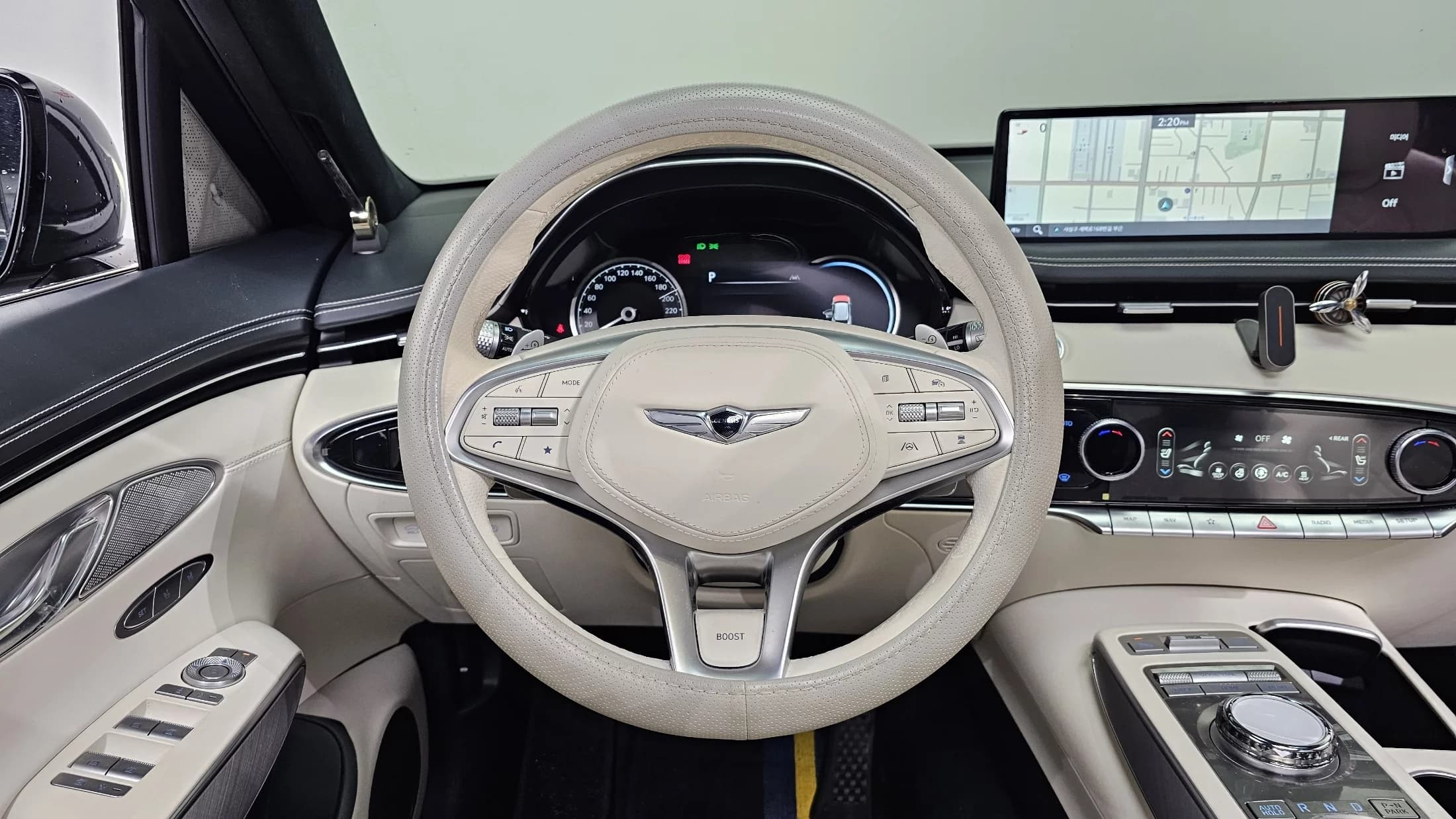 Genesis GV70 e-AWD, электромобиль, 2022 г. 39710 км. — фото 13
