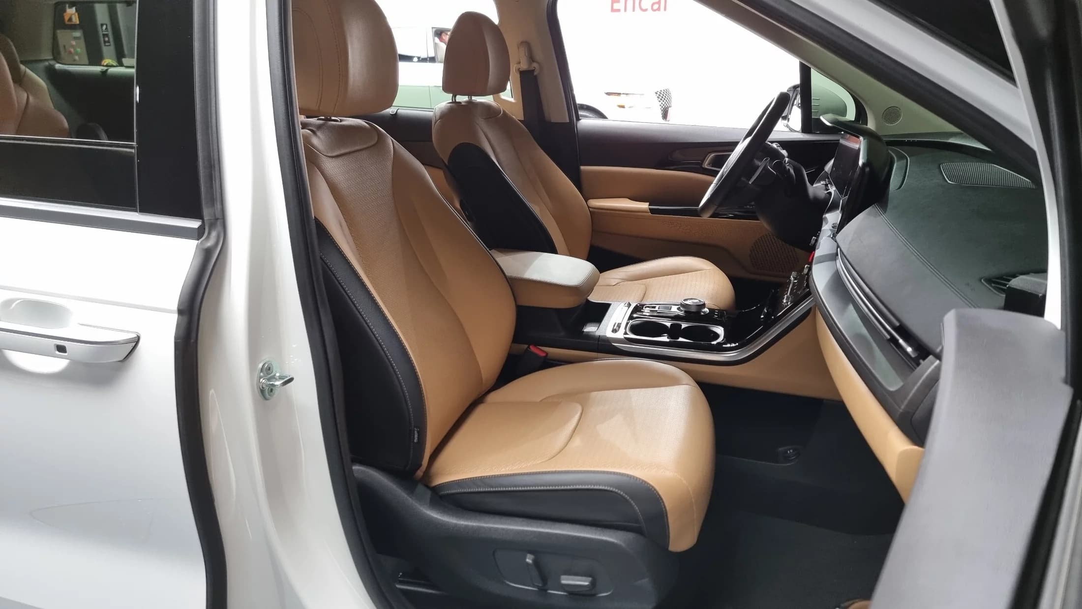 Kia Carnival 9-Seater Noblesse, 2022 г. 50770 км. — фото 10