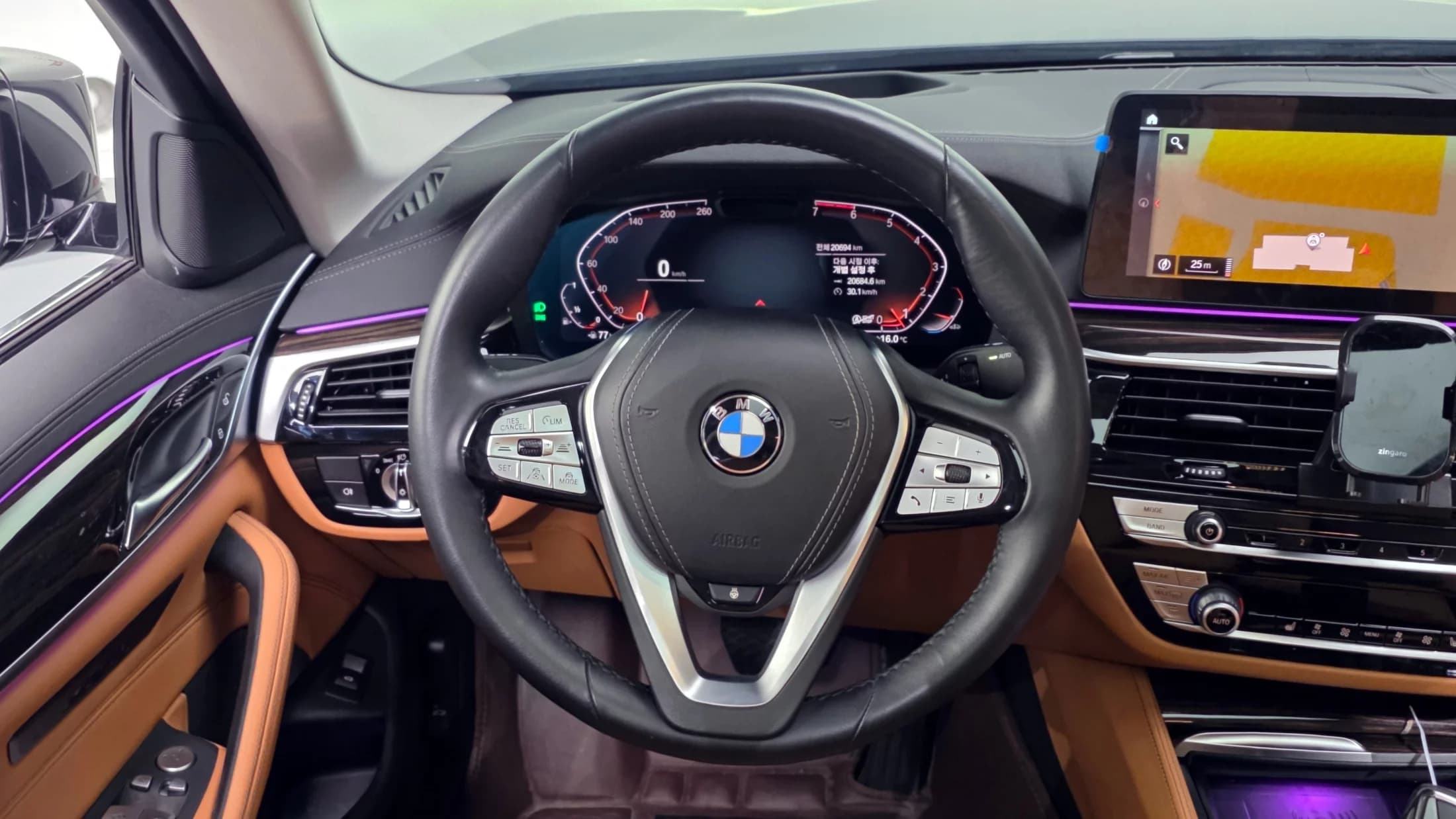 BMW 5-Series 520i Luxury, 2022 г. 20815 км. — фото 13