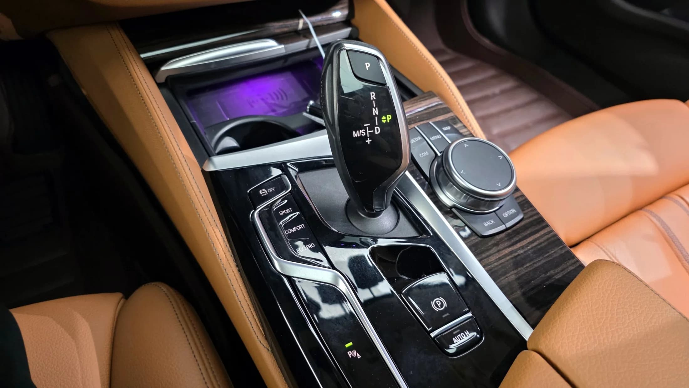 BMW 5-Series 520i Luxury, 2022 г. 20815 км. — фото 9