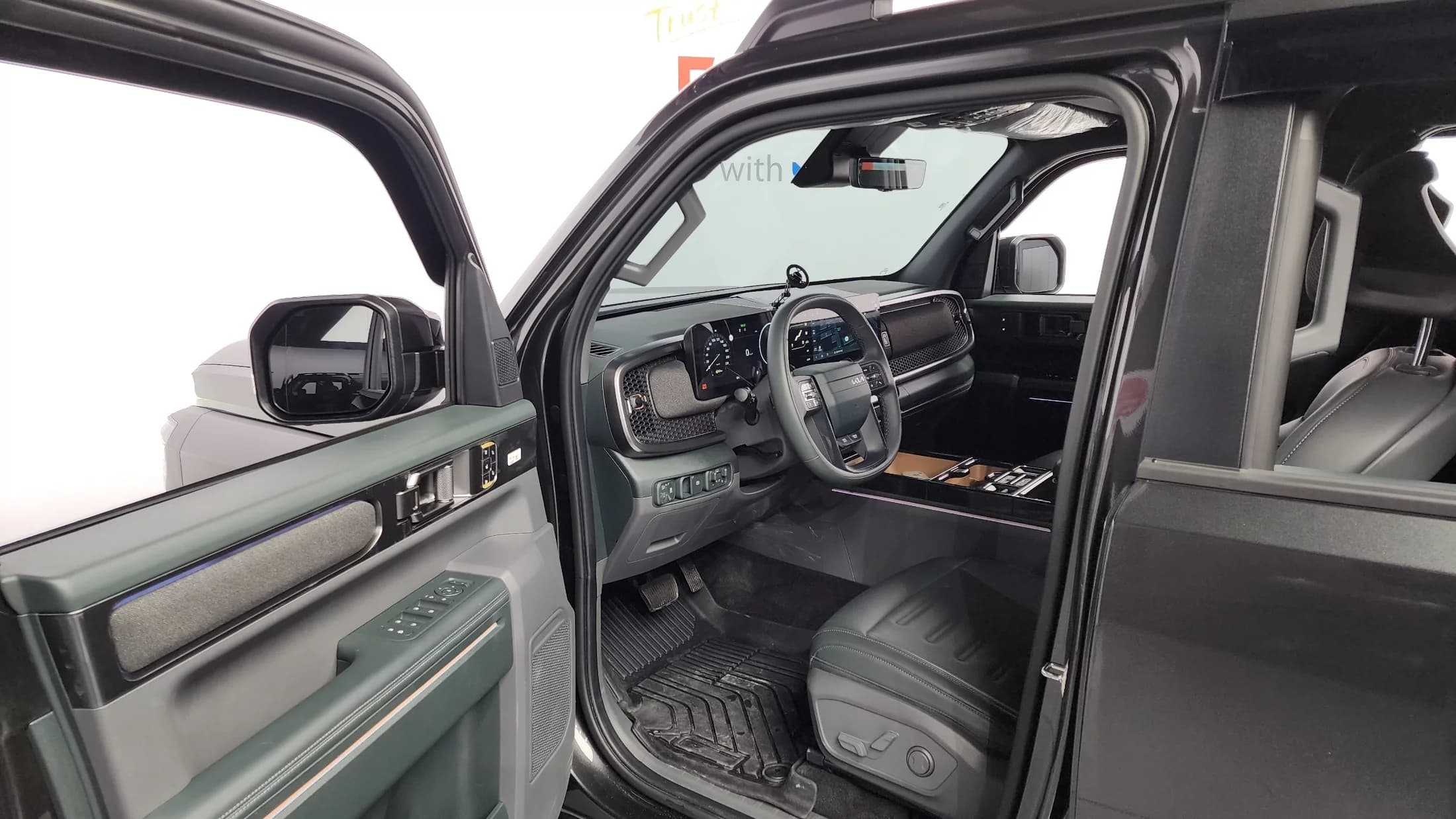 Kia Tasman 2.5T Gasoline 4WD Extreme, 2025 г. 5481 км. — фото 11