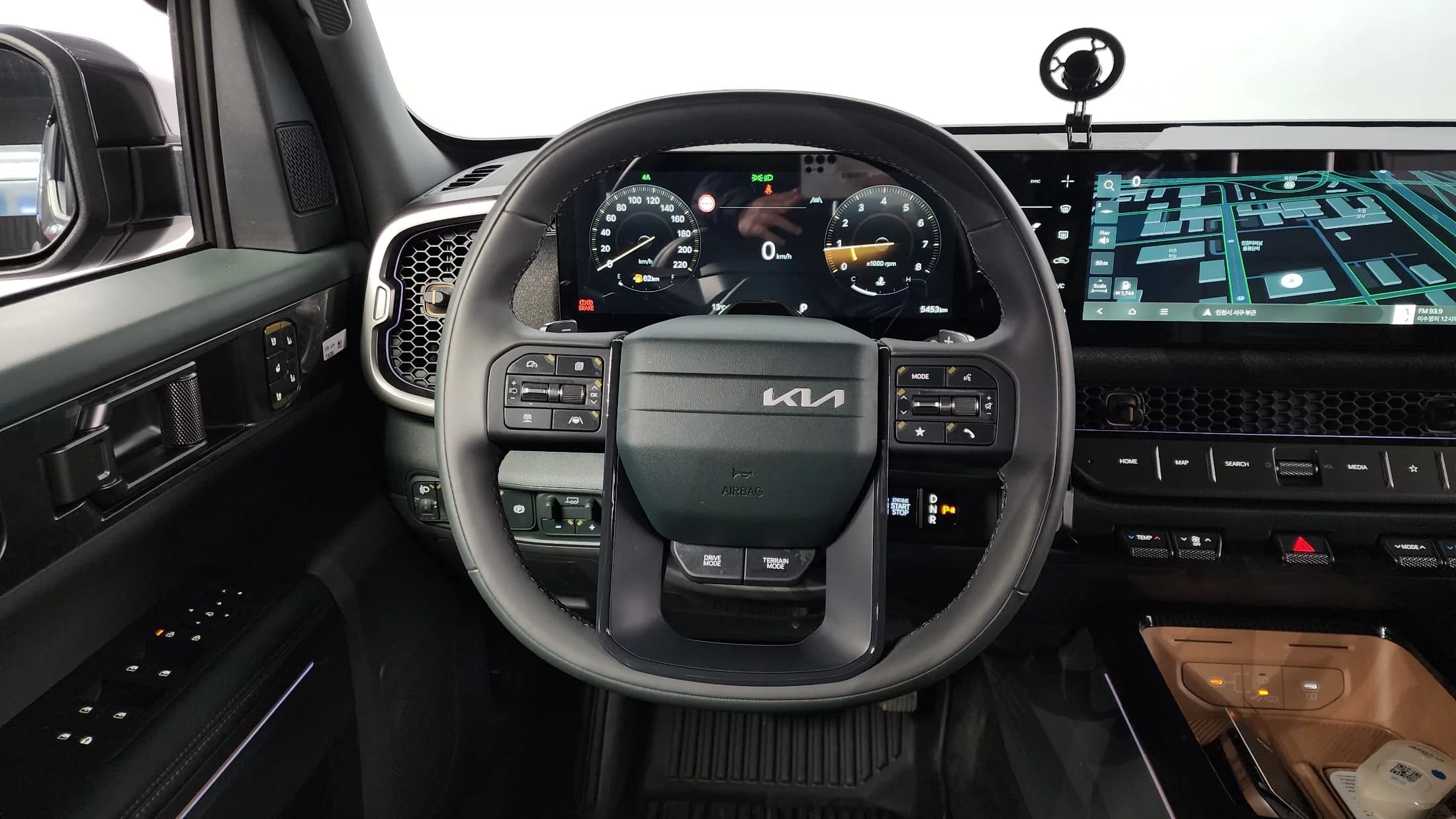 Kia Tasman 2.5T Gasoline 4WD Extreme, 2025 г. 5481 км. — фото 15