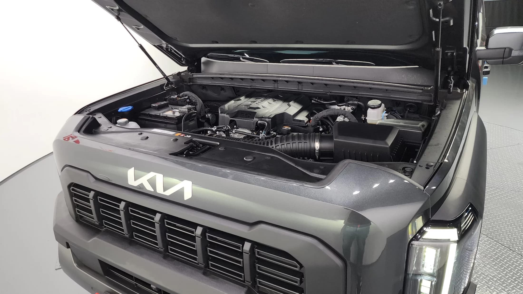Kia Tasman 2.5T Gasoline 4WD Extreme, 2025 г. 5481 км. — фото 6