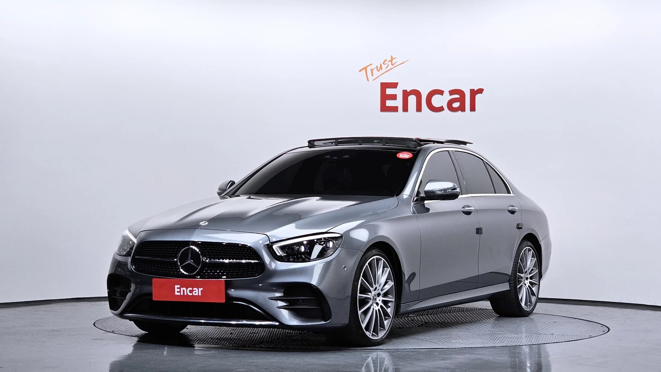 Mercedes-Benz E-Class E350 4MATIC AMG Line, 2022 г. 40512 км.