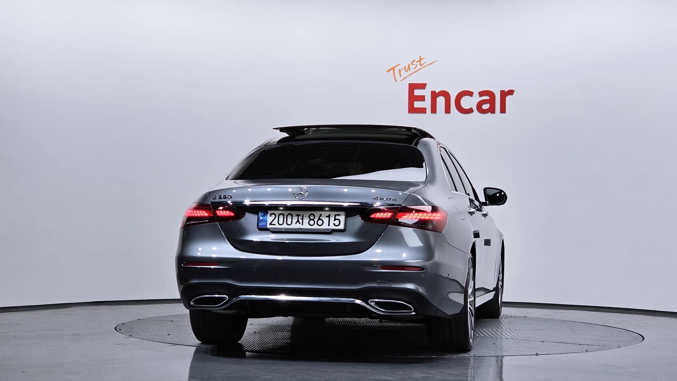 Mercedes-Benz E-Class E350 4MATIC AMG Line, 2022 г. 40512 км. — фото 4