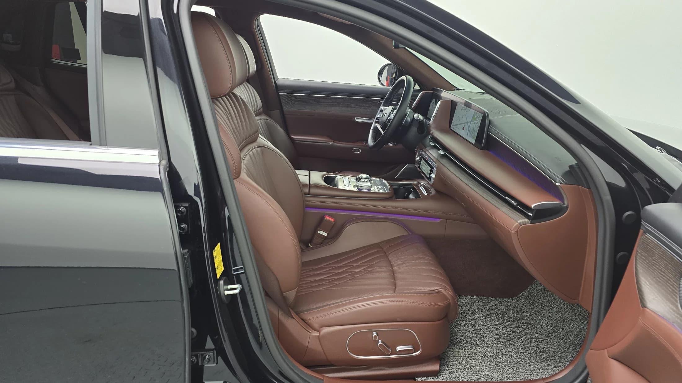 Genesis G90 Gasoline 3.5 Turbo AWD, 2022 г. 75225 км. — фото 11