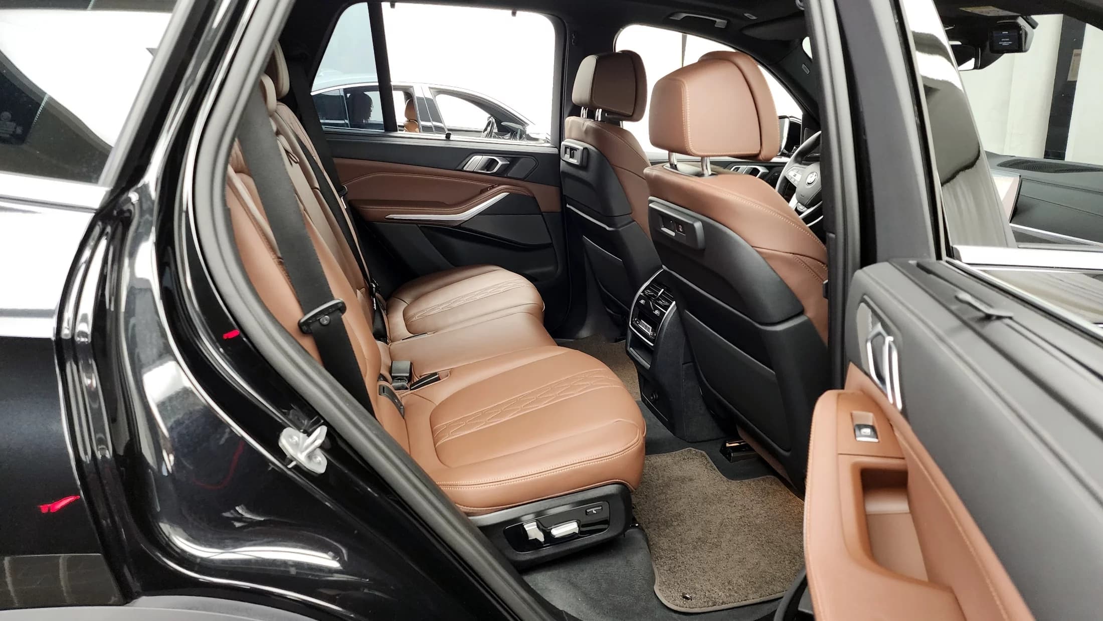 BMW X5 xDrive 30d xLine, 2023 г. 53585 км. — фото 12
