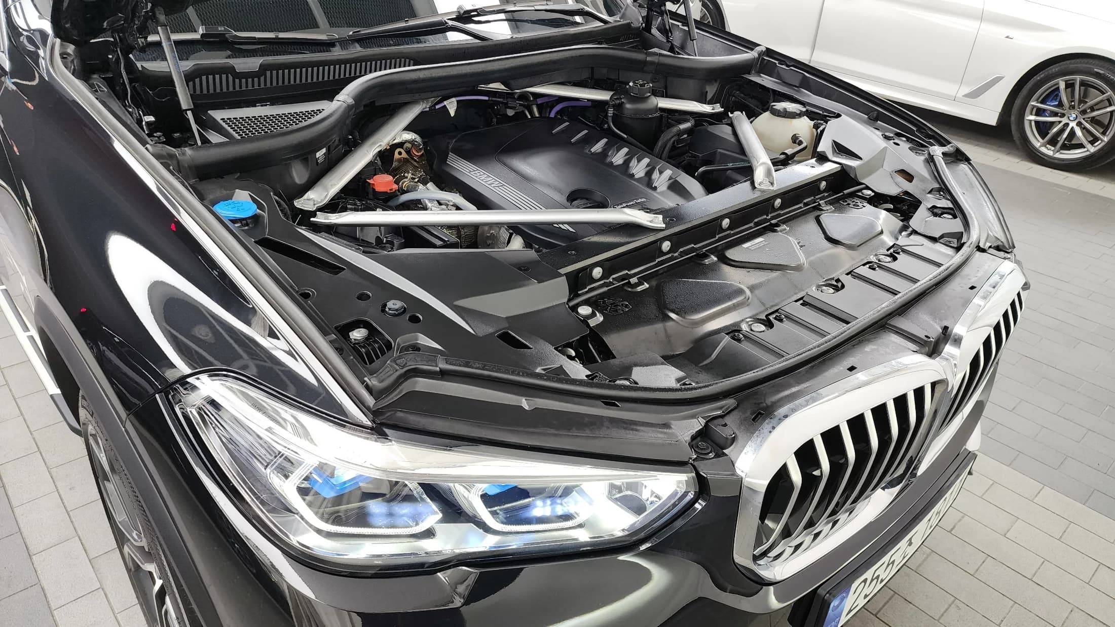 BMW X5 xDrive 30d xLine, 2023 г. 53585 км. — фото 6