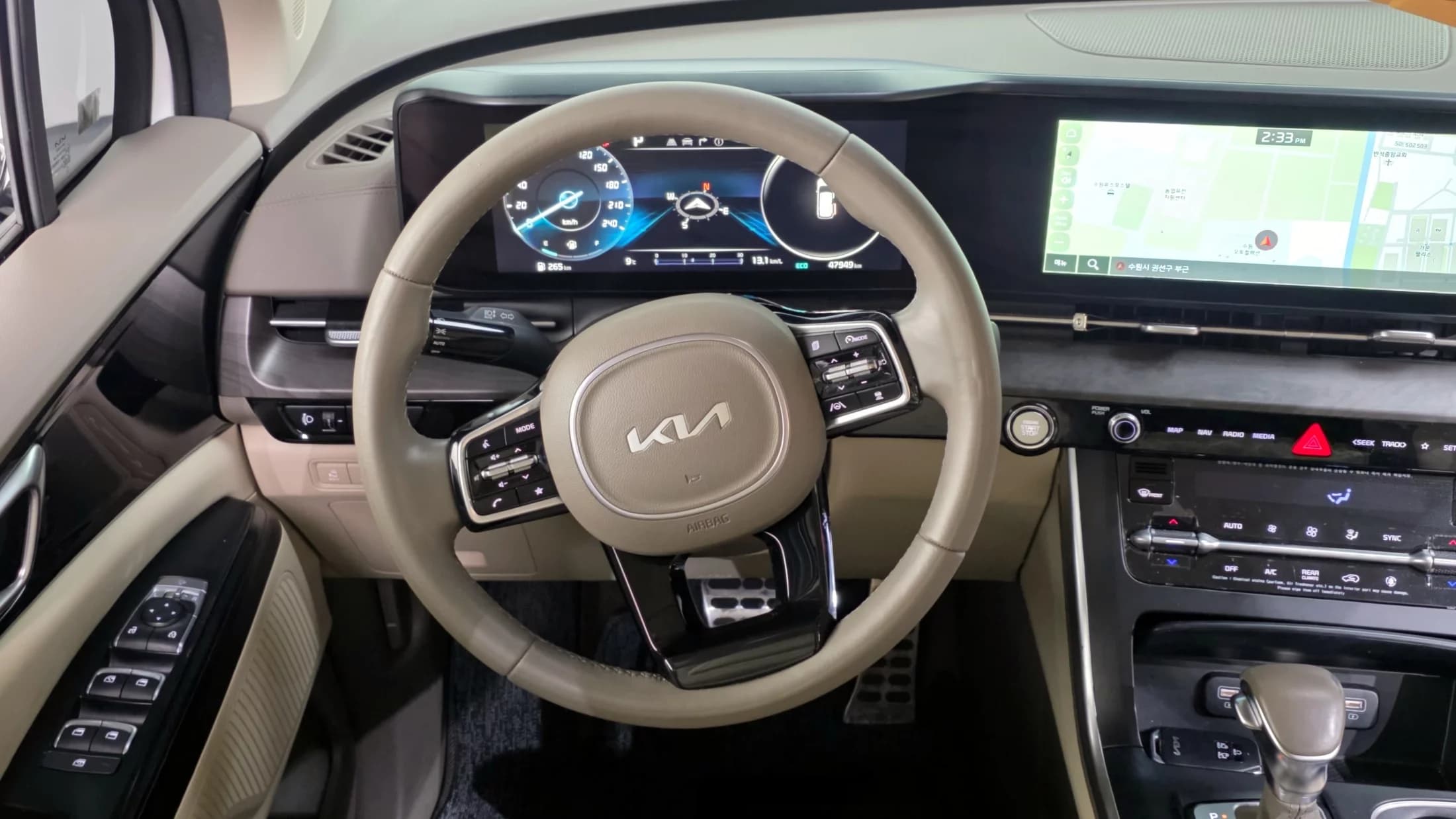 Kia Carnival 9-Seater Prestige, 2022 г. 48001 км. — фото 13