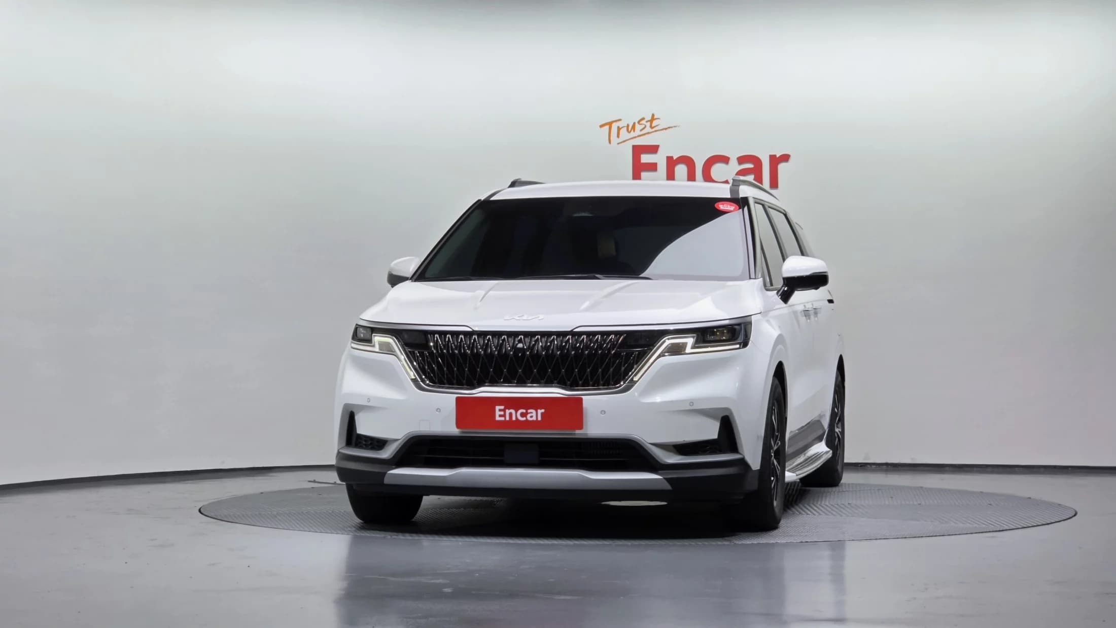 Kia Carnival 9-Seater Prestige, 2022 г. 48001 км. — фото 3