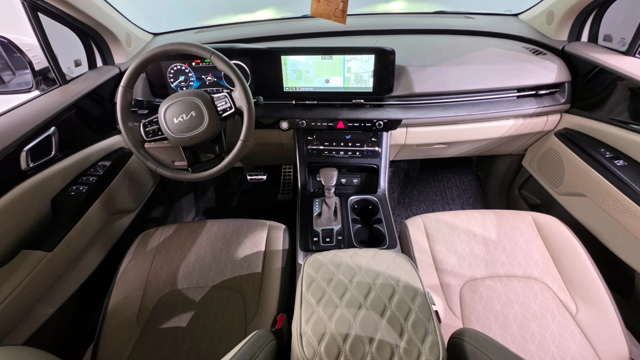 Kia Carnival 9-Seater Prestige, 2022 г. 48001 км. — фото 7