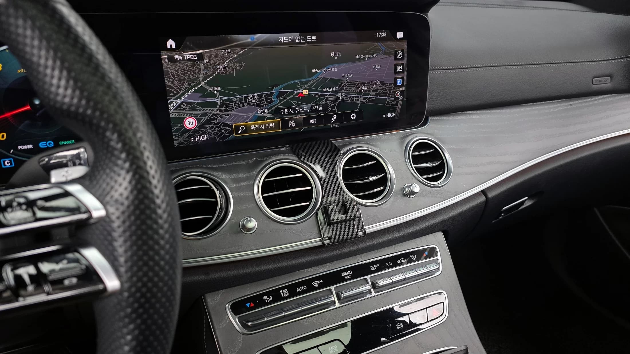 Mercedes-Benz E-Class E350 4MATIC AMG Line, 2022 г. 59822 км. — фото 14