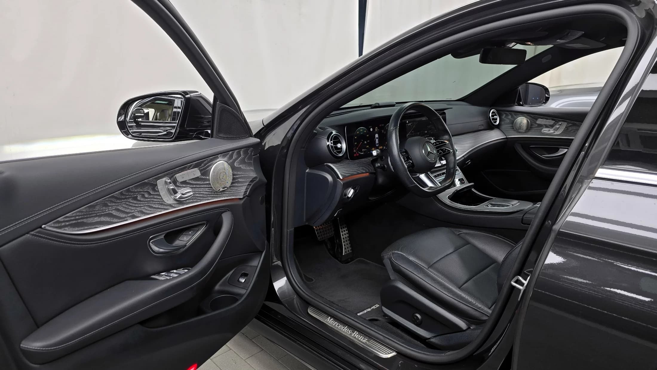 Mercedes-Benz E-Class E350 4MATIC AMG Line, 2022 г. 59822 км. — фото 10