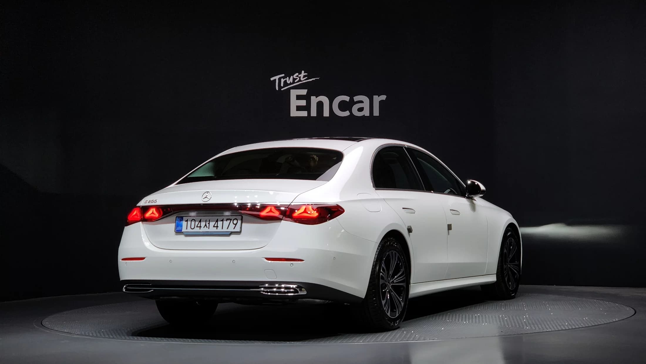 Mercedes-Benz E-Class E200 Avantgarde, 2025 г. 1100 км. — фото 2
