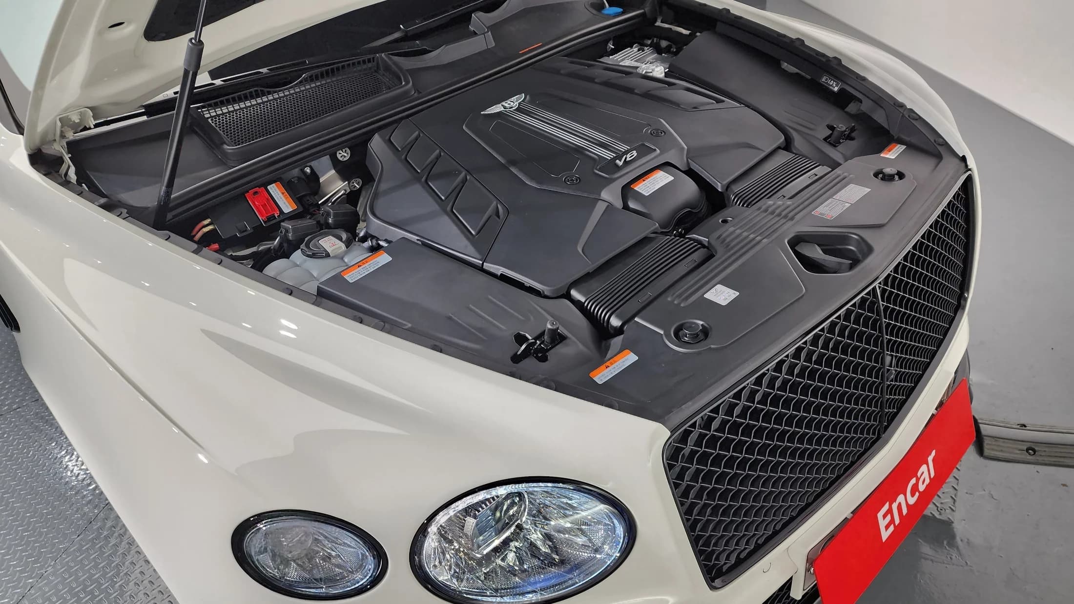 Bentley Bentayga 4.0 V8 S, 2023 г. 5240 км. — фото 6