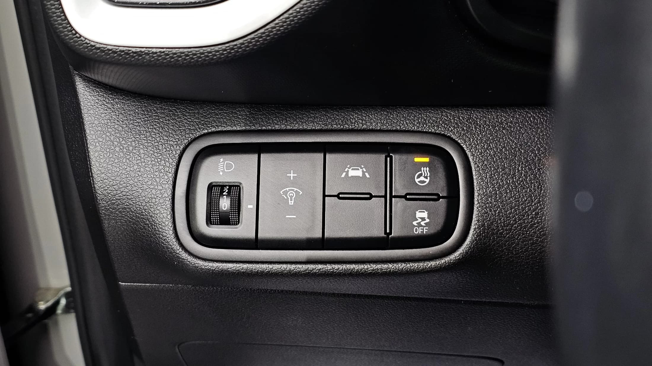 Hyundai Venue 1.6 Flux, 2021 г. 32388 км. — фото 13