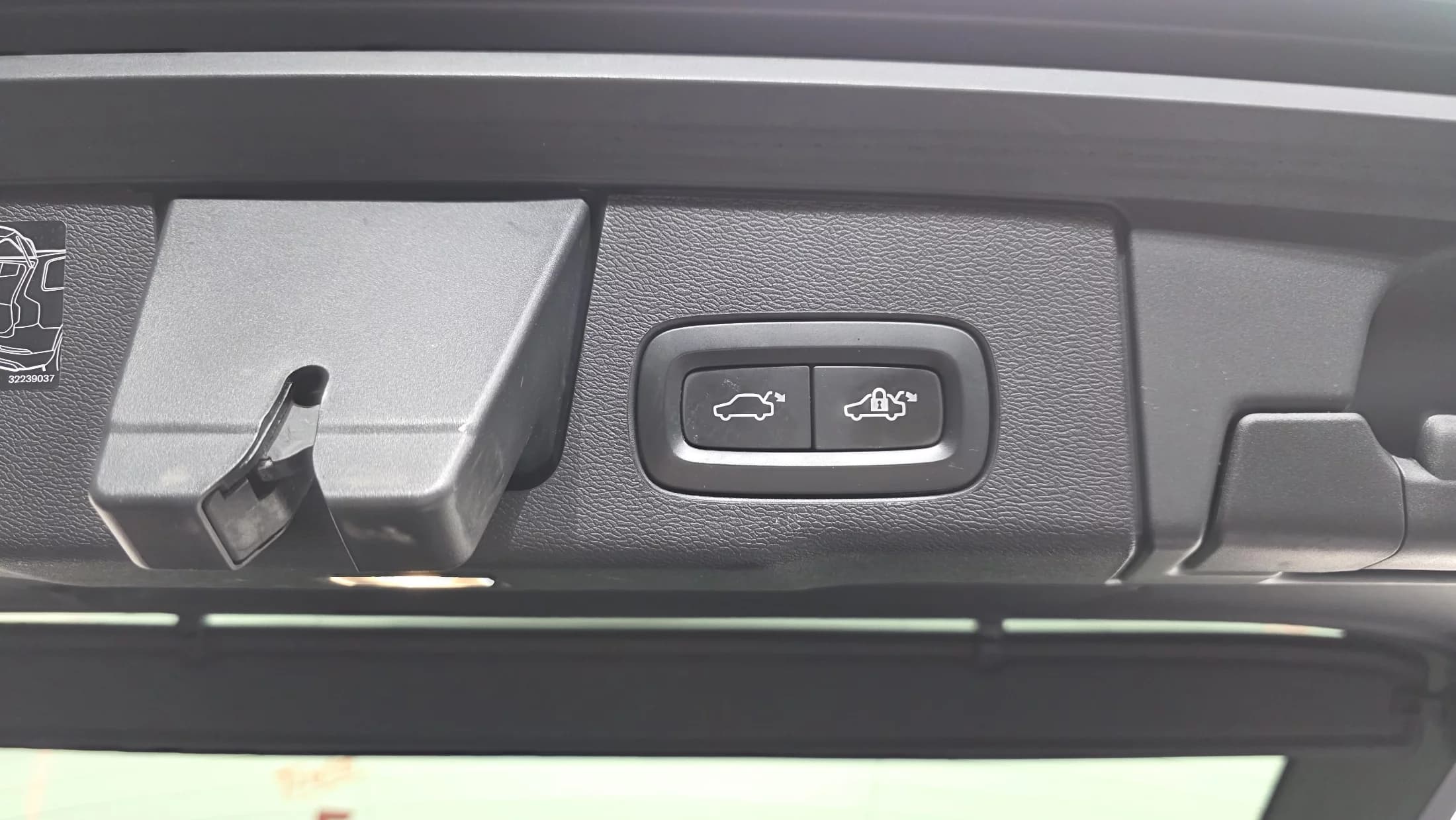 Volvo XC60 B5 Inscription, 2021 г. 55886 км. — фото 20
