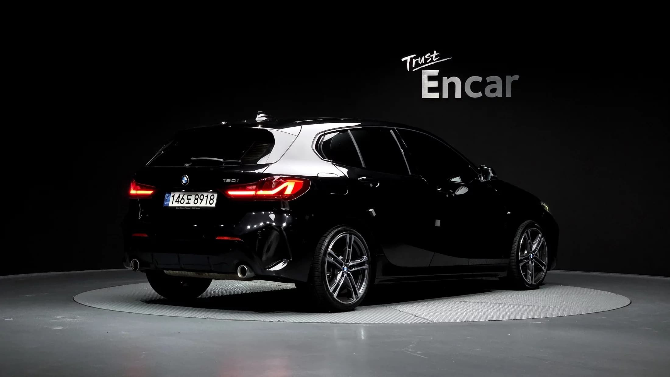 BMW 1-Series 120i M Sports, 2021 г. 64252 км. — фото 2