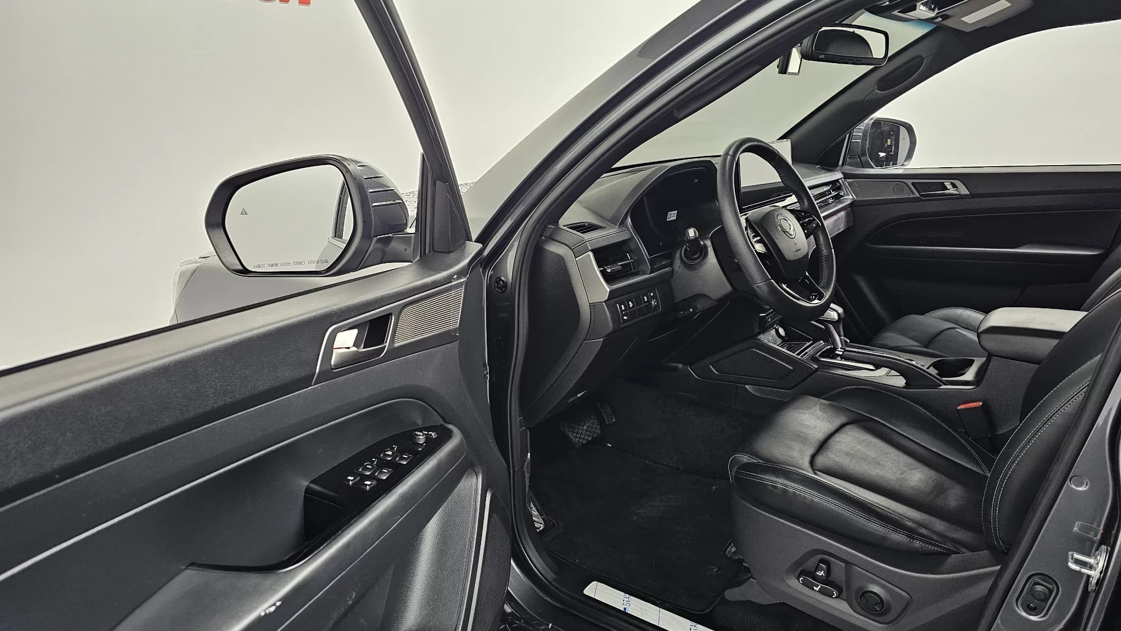 SsangYong Rexton Diesel 2.2 4WD Culman Noblesse, 2024 г. 27622 км. — фото 11