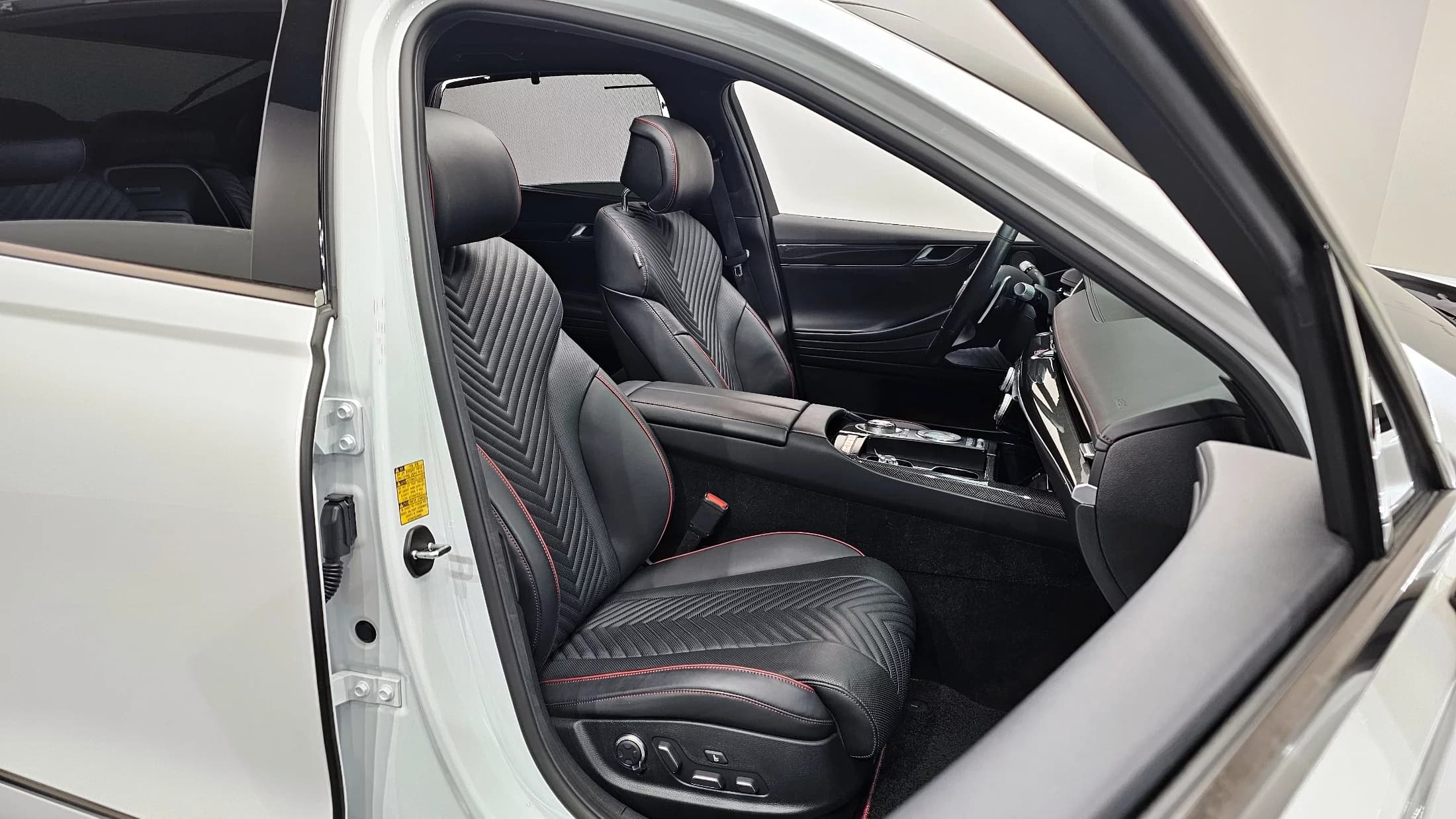 Genesis G80 Gasoline 3.5 Turbo AWD, 2022 г. 71507 км. — фото 12