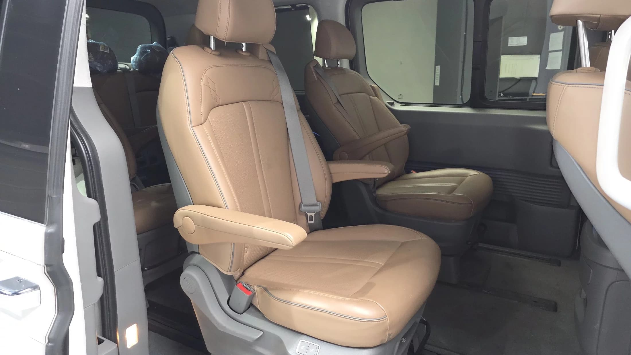 Hyundai Staria Lounge 9-Seater Inspiration, 2021 г. 108389 км. — фото 11
