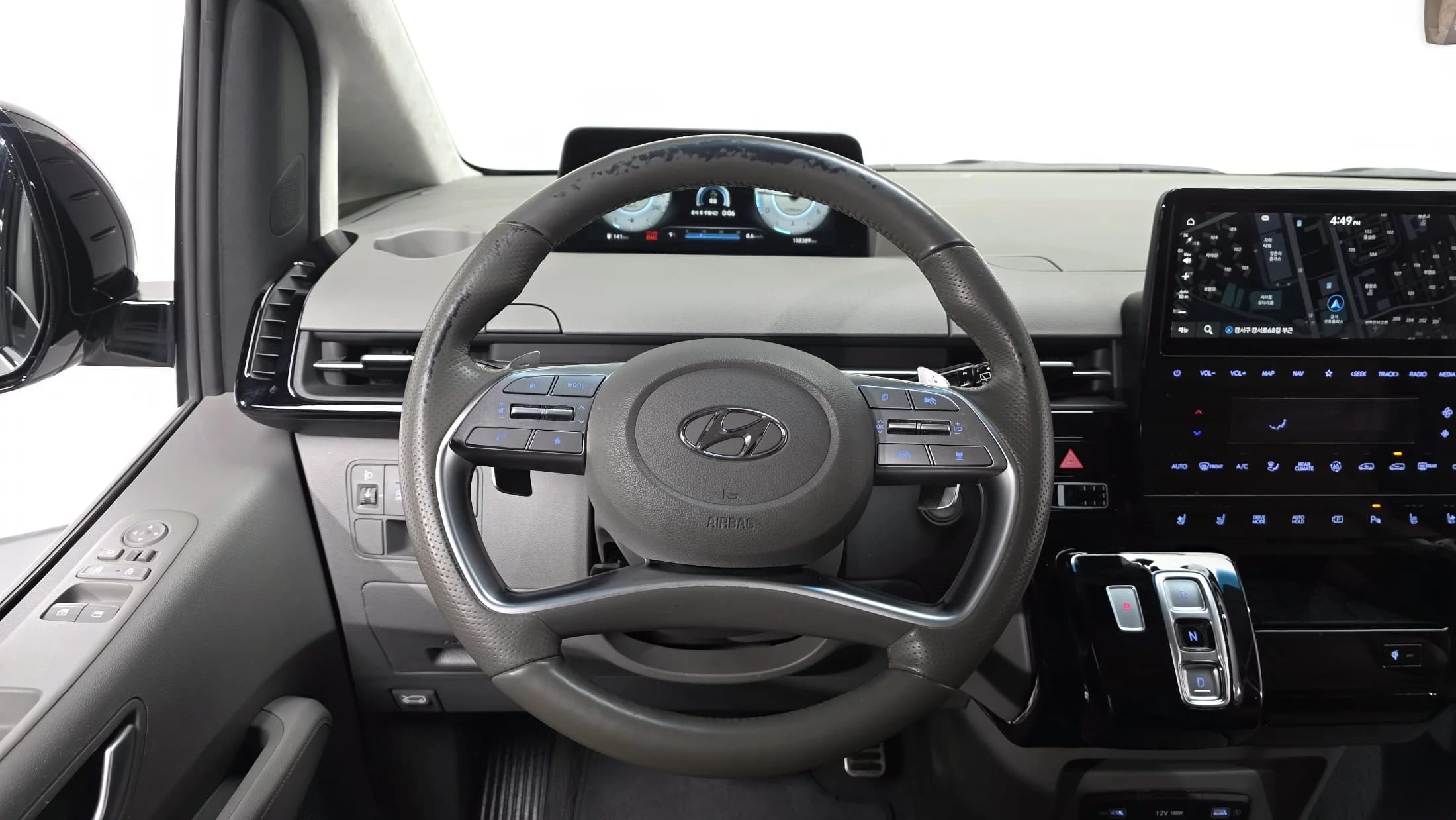 Hyundai Staria Lounge 9-Seater Inspiration, 2021 г. 108389 км. — фото 13