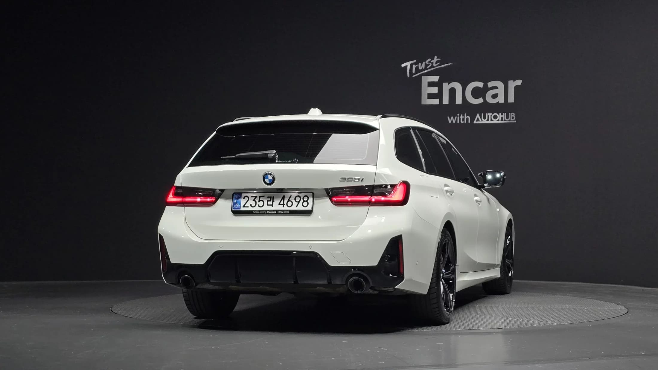 BMW 3-Series 320i Touring M Sports, 2024 г. 22398 км. — фото 4