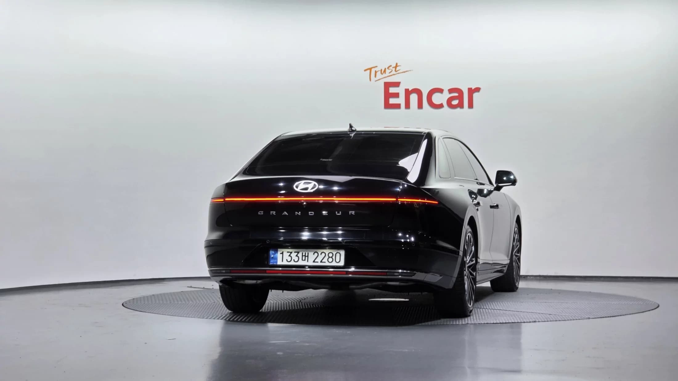 Hyundai Grandeur 2,5 Gasoline 2WD Calligraphy, 2023 г. 28138 км. — фото 4