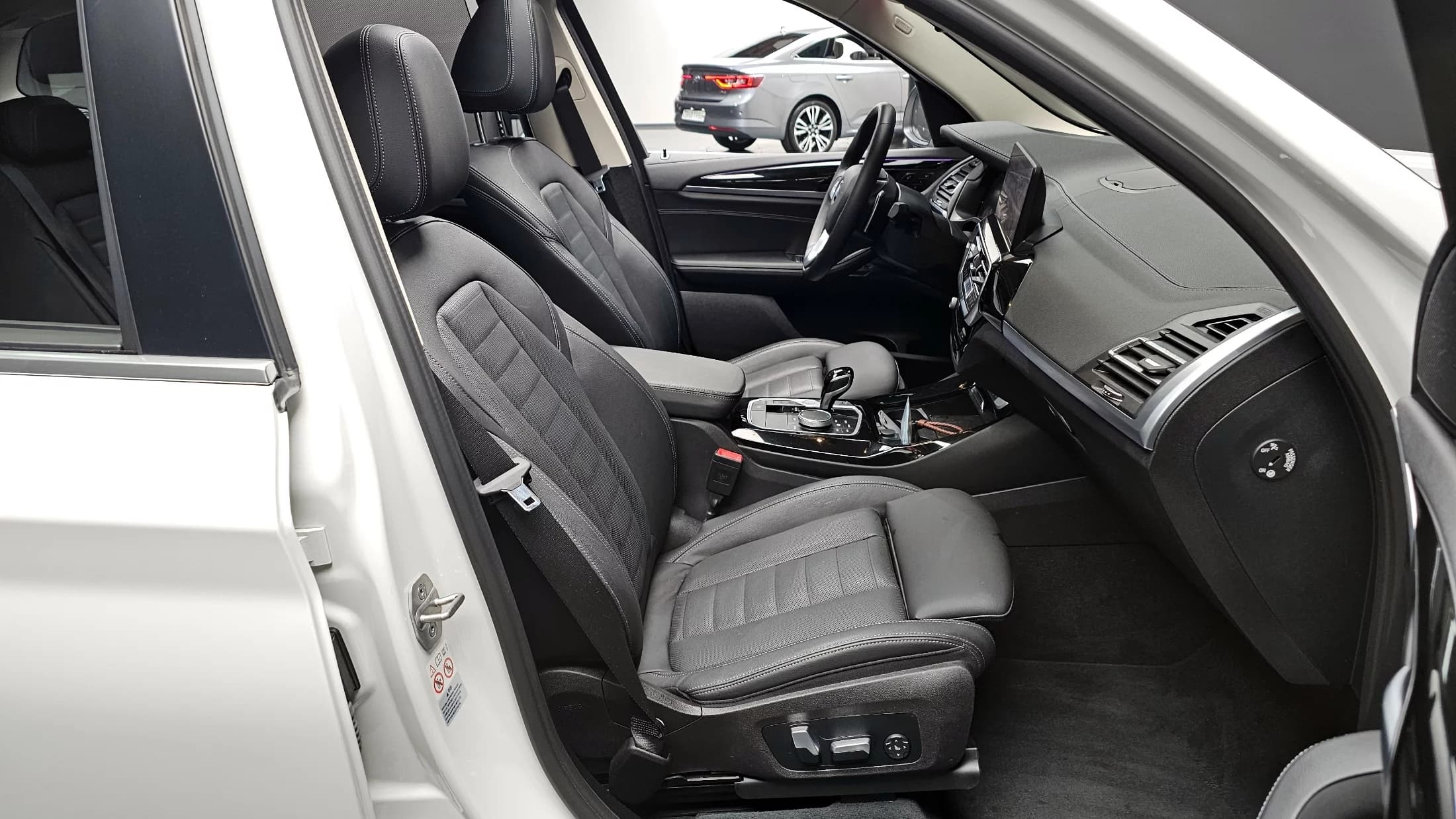 BMW X3 xDrive 20i, 2022 г. 24558 км. — фото 10